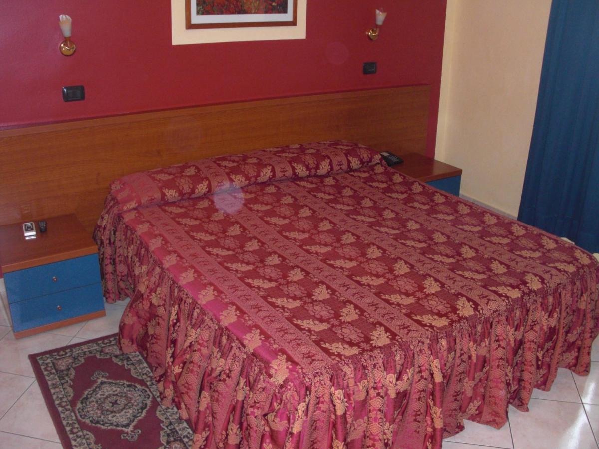 Hotel Legnano Luaran gambar